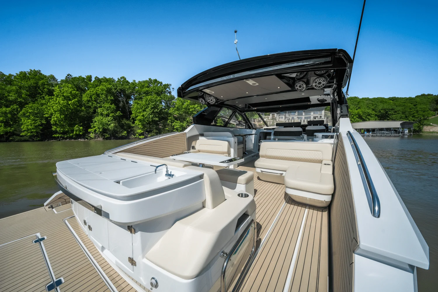 2025 Cruisers Yachts 50 GLS Outboard Image Thumbnail #14