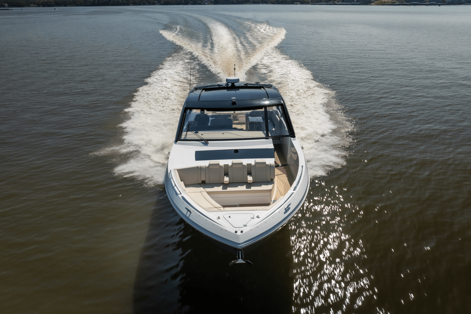 2025 Cruisers Yachts 50 GLS Outboard Image Thumbnail #7