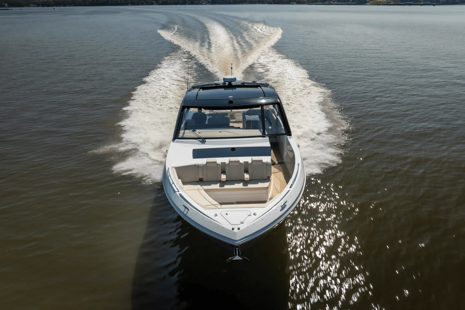 2025 Cruisers Yachts 50 GLS Outboard Image Thumbnail #7