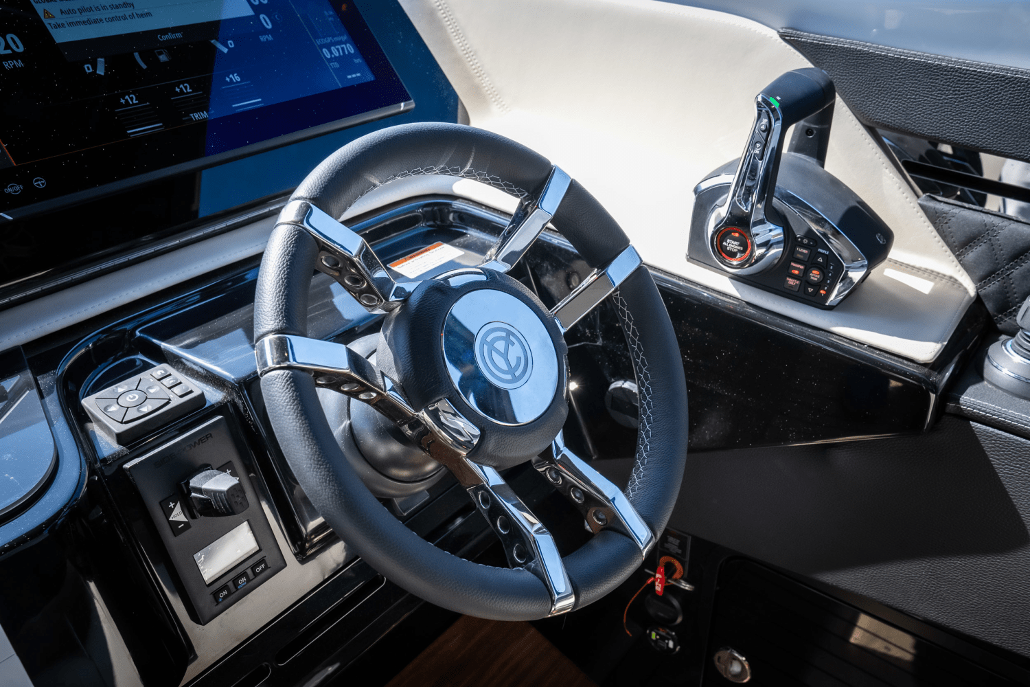 2025 Cruisers Yachts 50 GLS Outboard Image Thumbnail #32