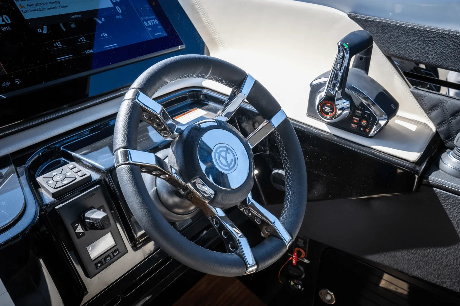 2025 Cruisers Yachts 50 GLS Outboard Image Thumbnail #32