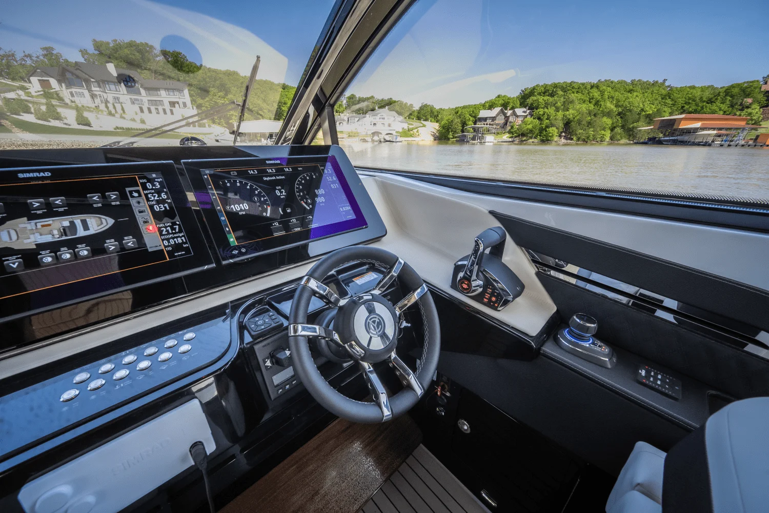 2025 Cruisers Yachts 50 GLS Outboard Image Thumbnail #34