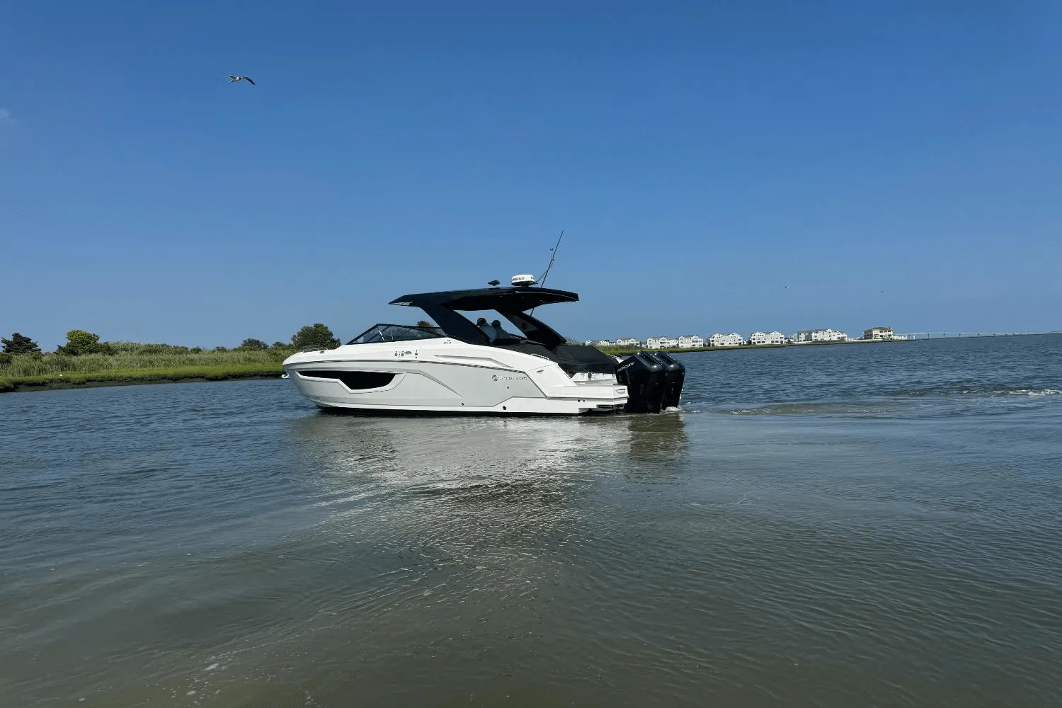 2025 Cruisers Yachts 34 GLS Outboard Image Thumbnail #7