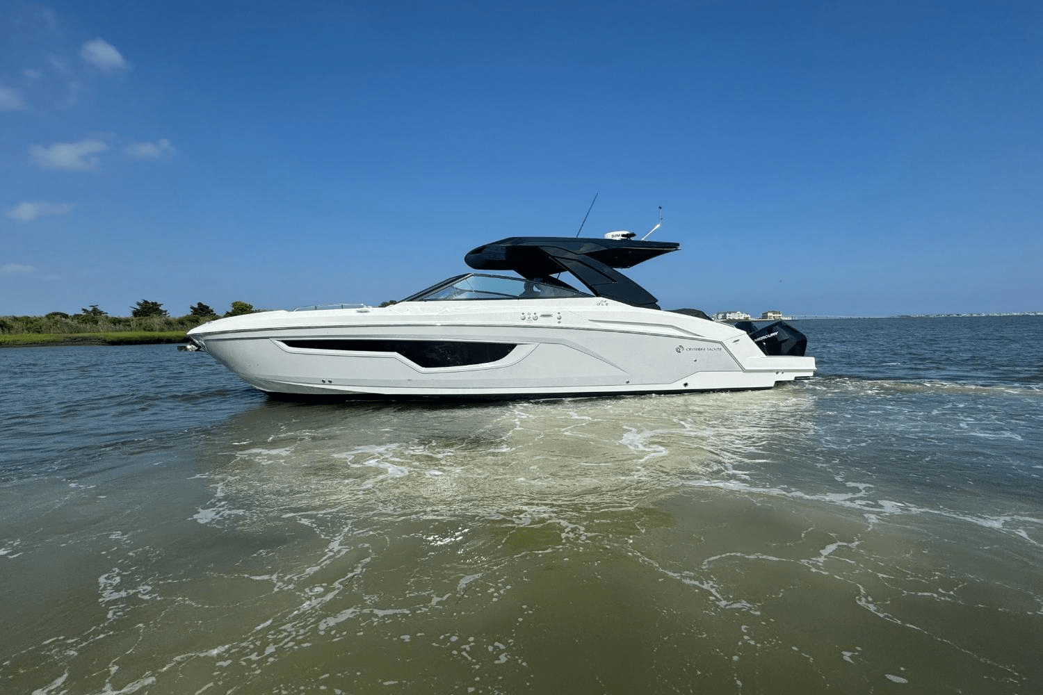 2025 Cruisers Yachts 34 GLS Outboard Image Thumbnail #1