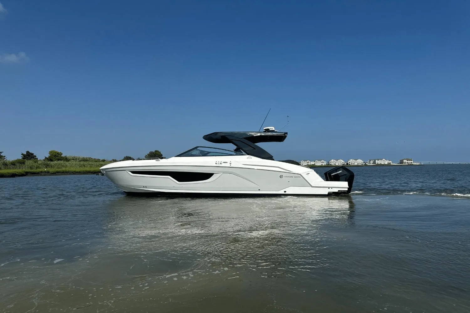2025 Cruisers Yachts 34 GLS Outboard Image Thumbnail #55