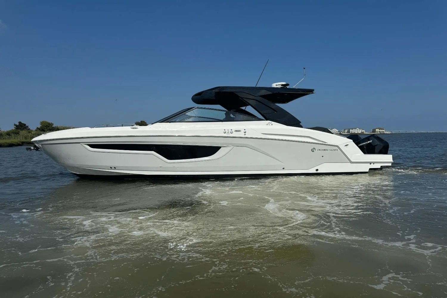 2025 Cruisers Yachts 34 GLS Outboard Image Thumbnail #47