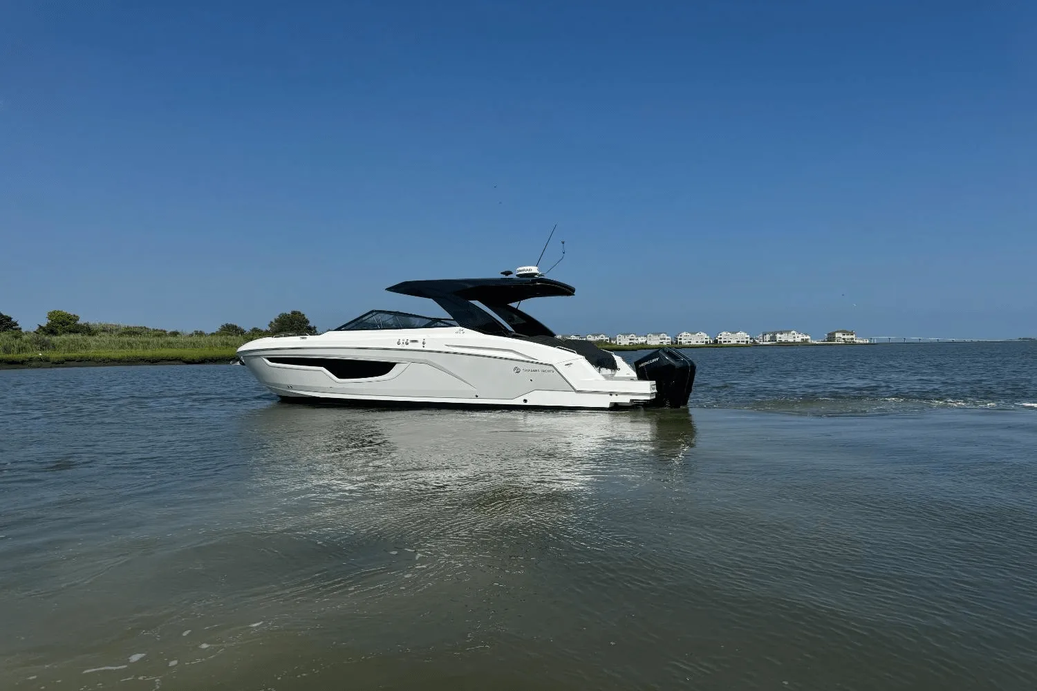2025 Cruisers Yachts 34 GLS Outboard Image Thumbnail #56