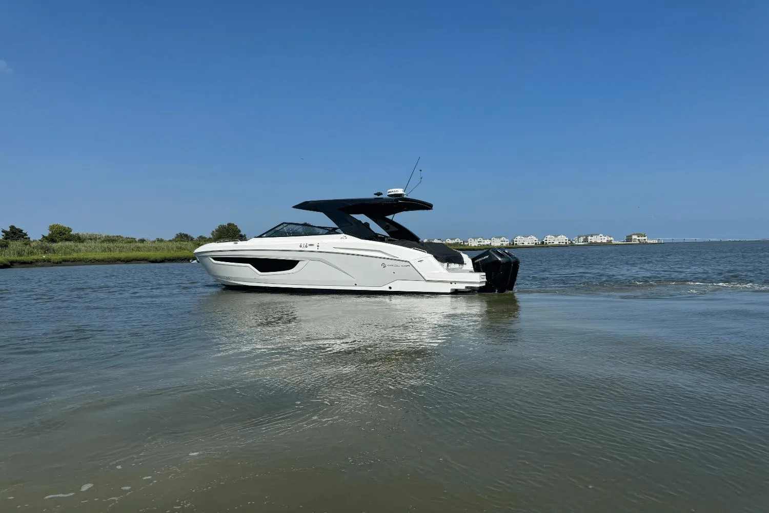 2025 Cruisers Yachts 34 GLS Outboard Image Thumbnail #57