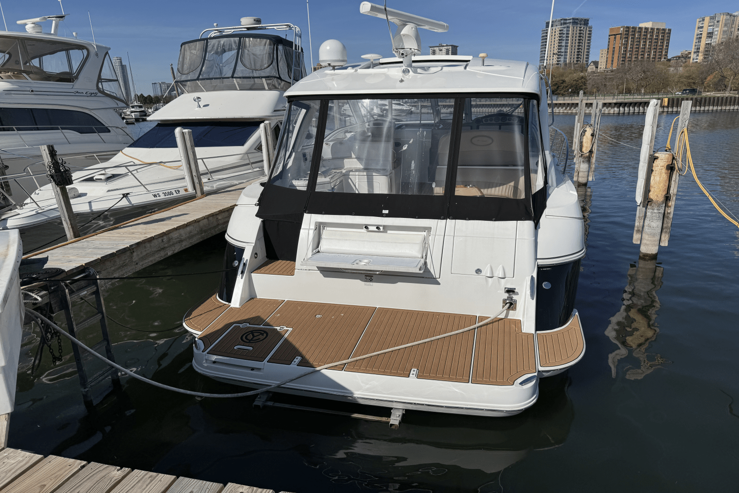 2009 Cruisers Yachts 43C Image Thumbnail #1