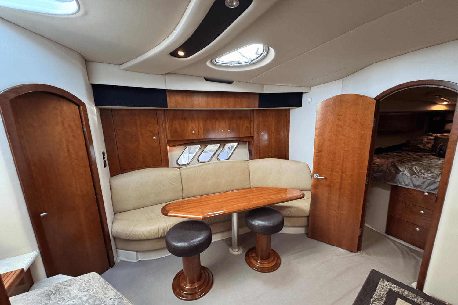 2009 Cruisers Yachts 43C Image Thumbnail #14