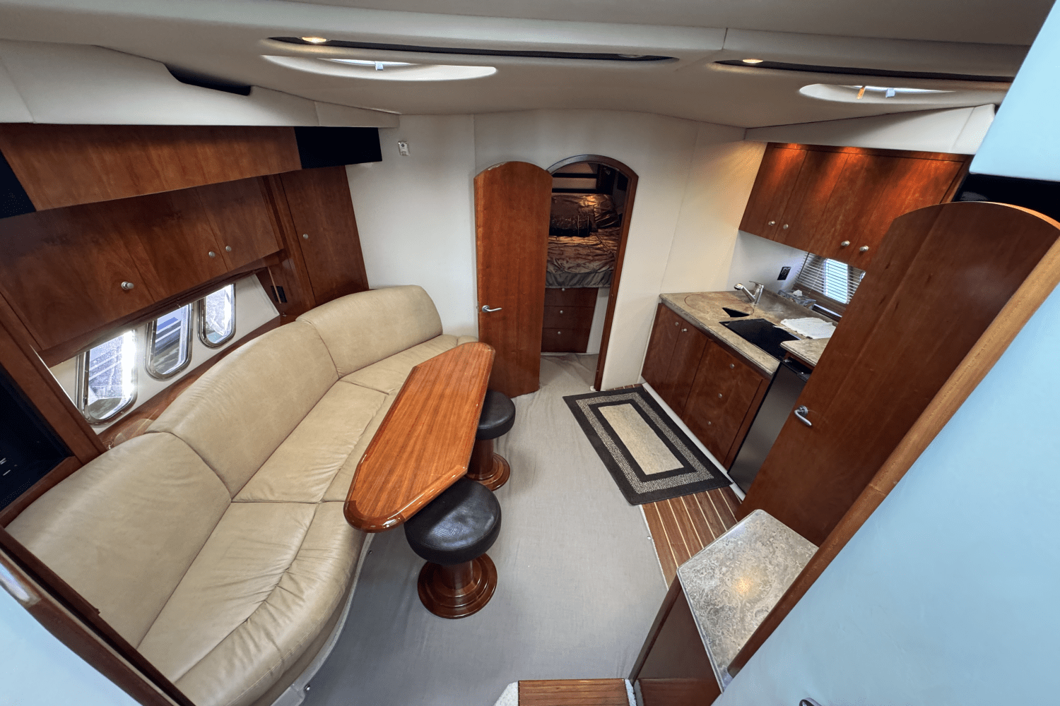 2009 Cruisers Yachts 43C Image Thumbnail #13