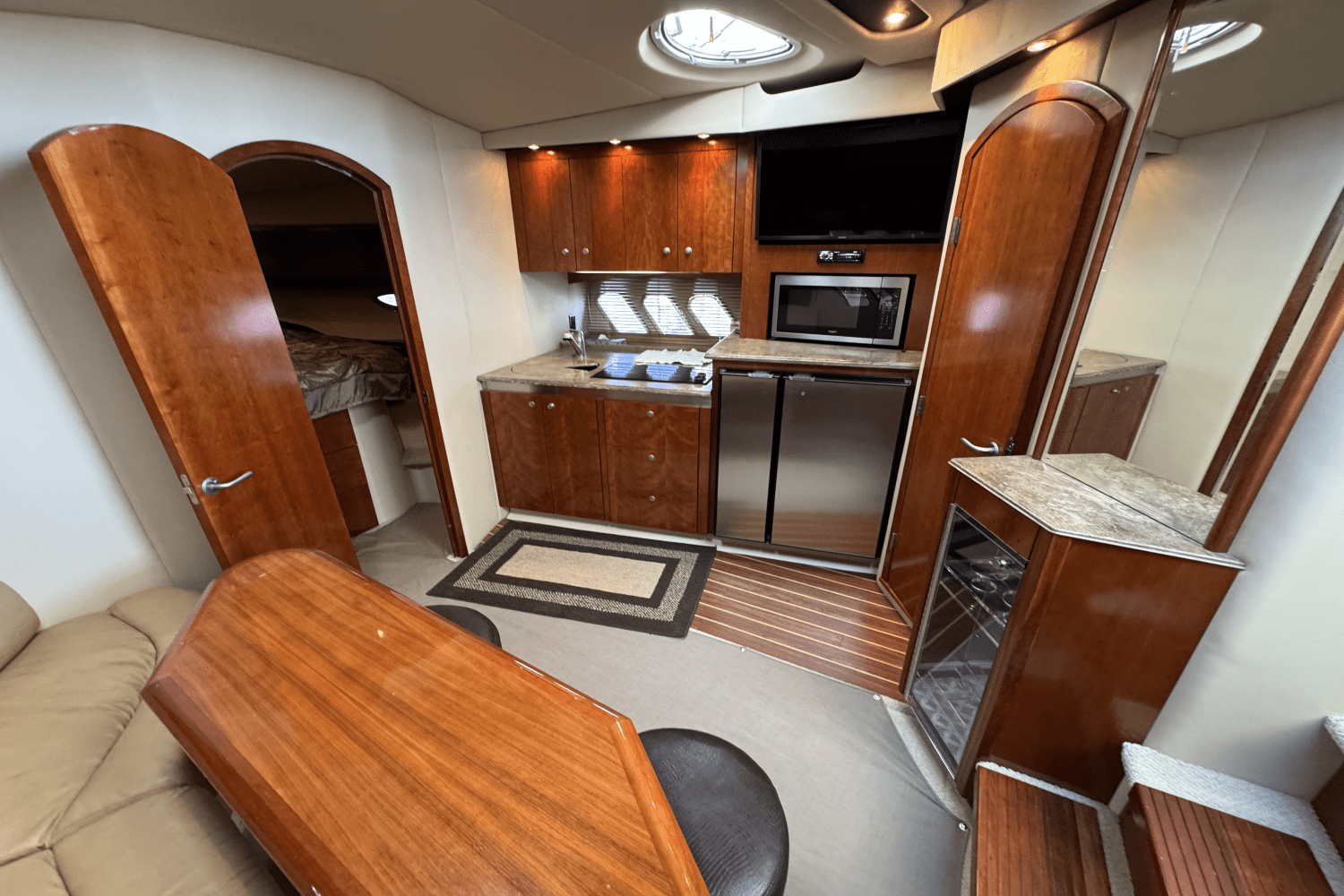 2009 Cruisers Yachts 43C Image Thumbnail #15