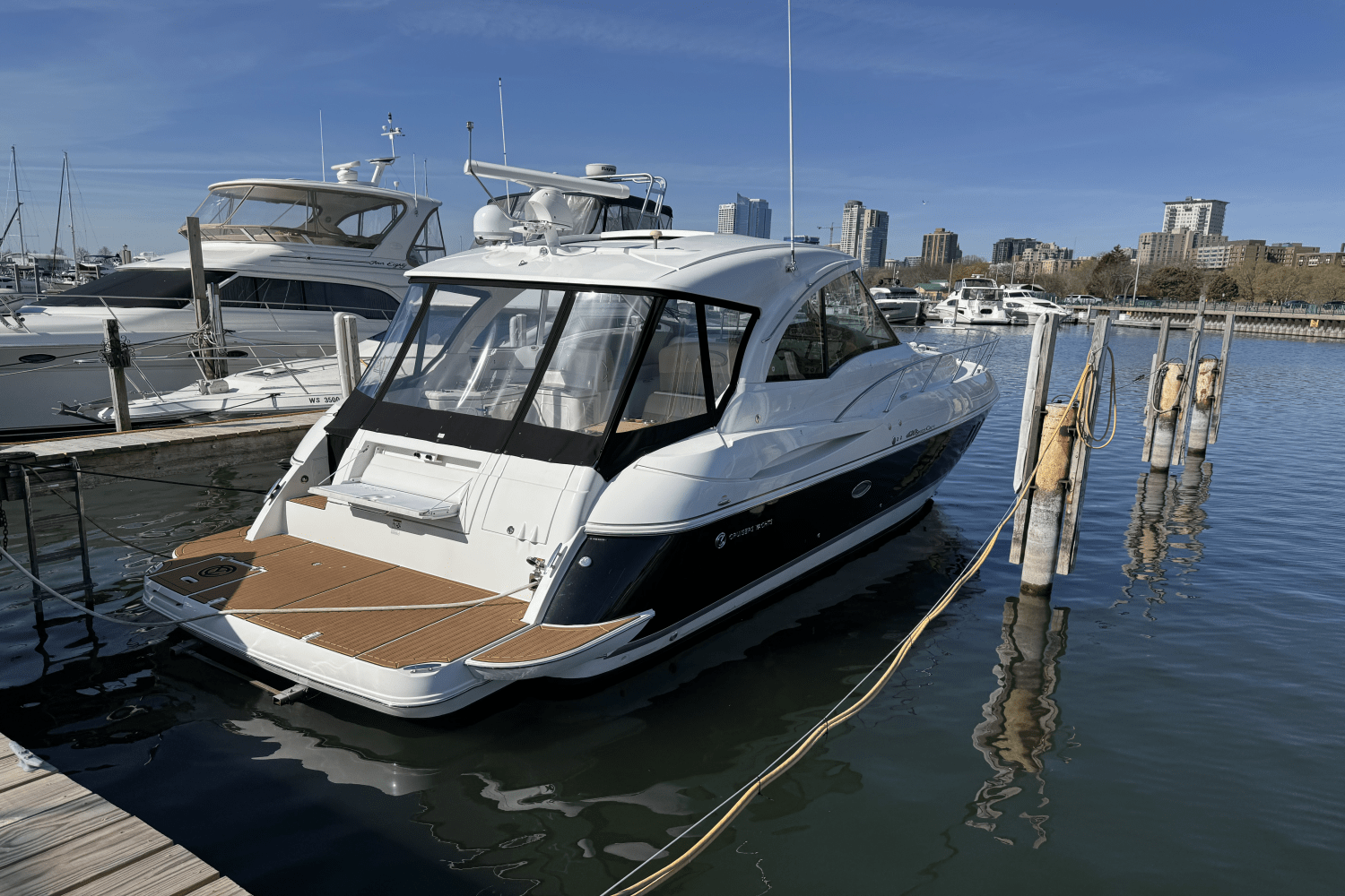 2009 Cruisers Yachts 43C Image Thumbnail #2