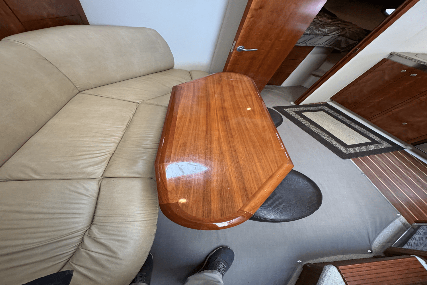 2009 Cruisers Yachts 43C Image Thumbnail #16