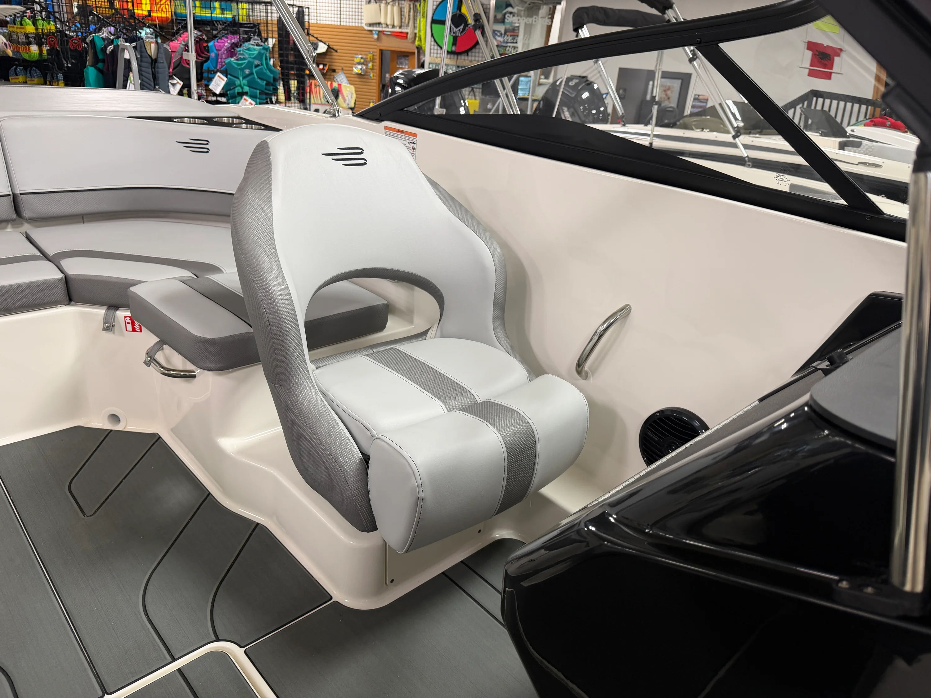 2025 Bayliner V20I Image Thumbnail #13