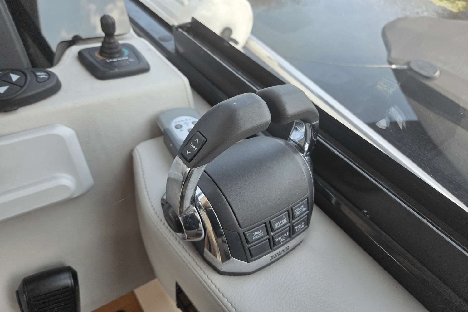 2022 Regal 36 GRANDE COUPE Image Thumbnail #26