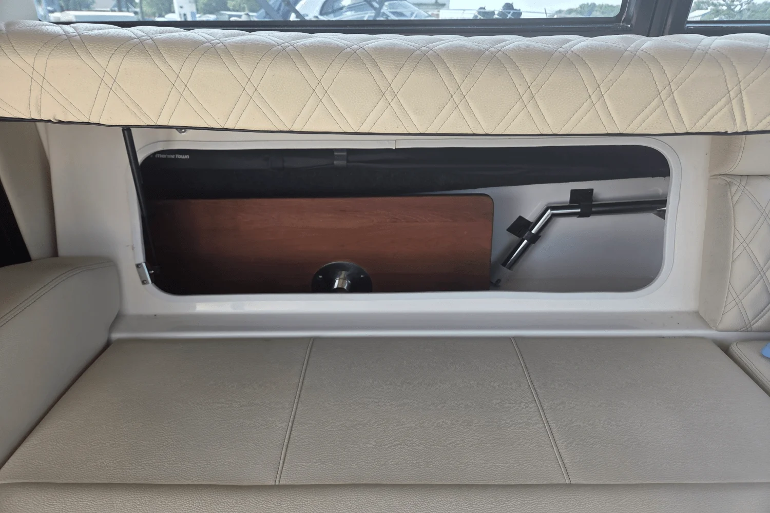 2022 Regal 36 Grande Coupe Image Thumbnail #10