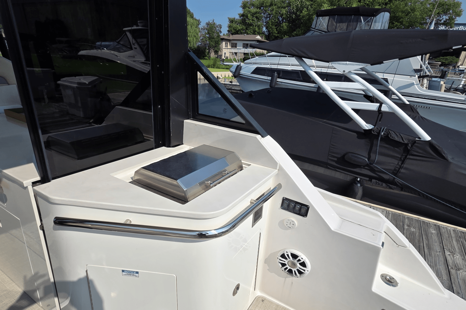 2022 Regal 36 GRANDE COUPE Image Thumbnail #6