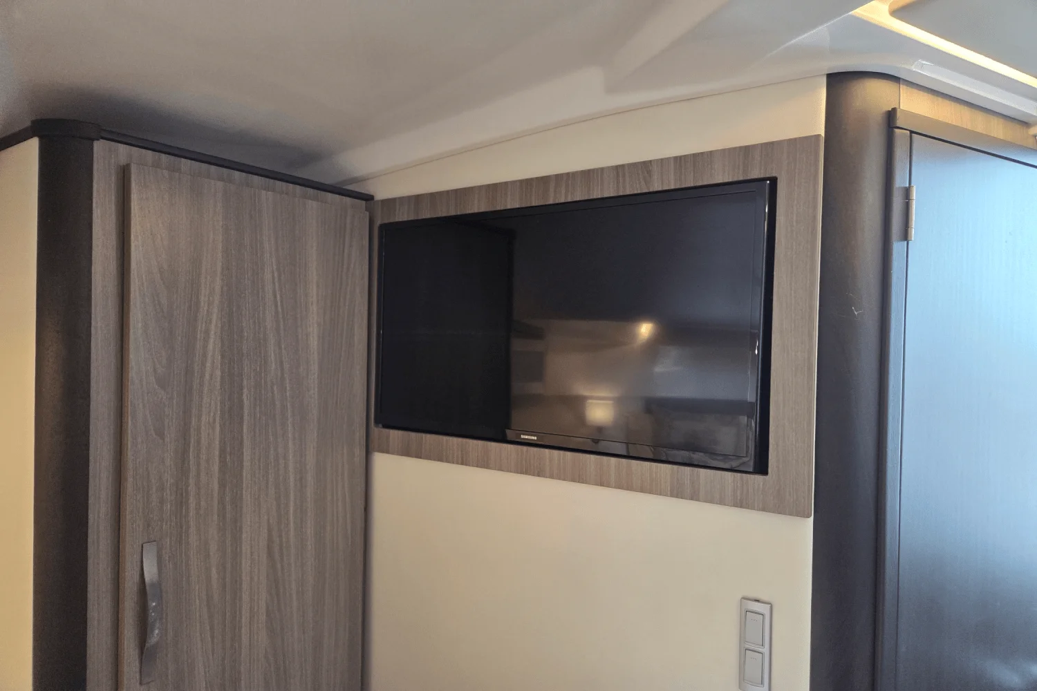 2022 Regal 36 Grande Coupe Image Thumbnail #43