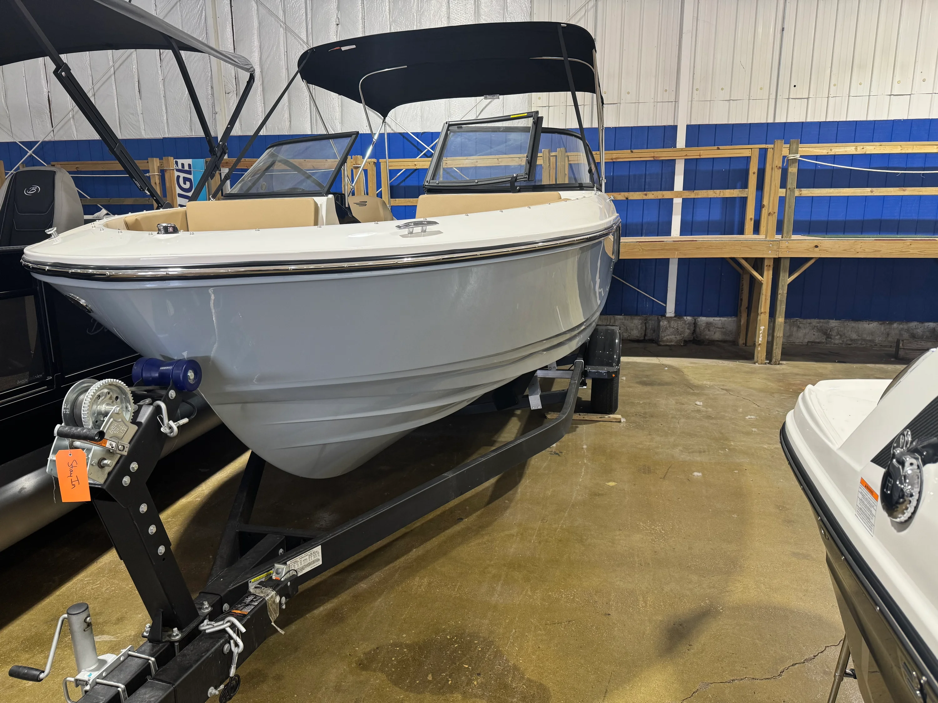 Thumbnail 3 for 2025 Bayliner V20I