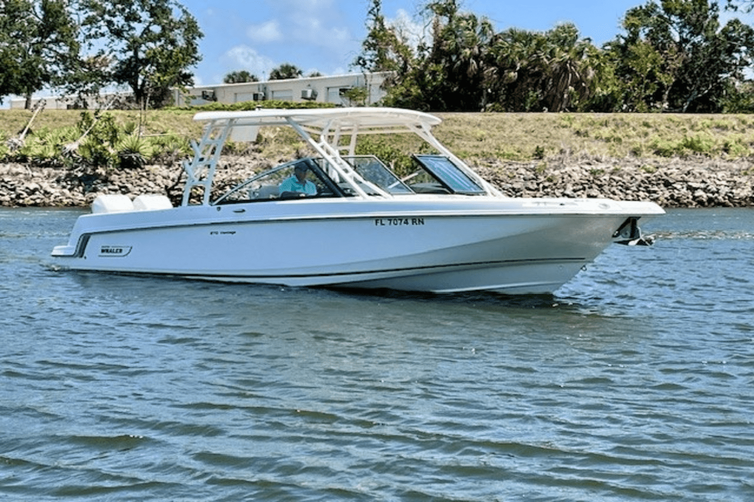 2018 Boston Whaler 270 VANTAGE Image Thumbnail #2