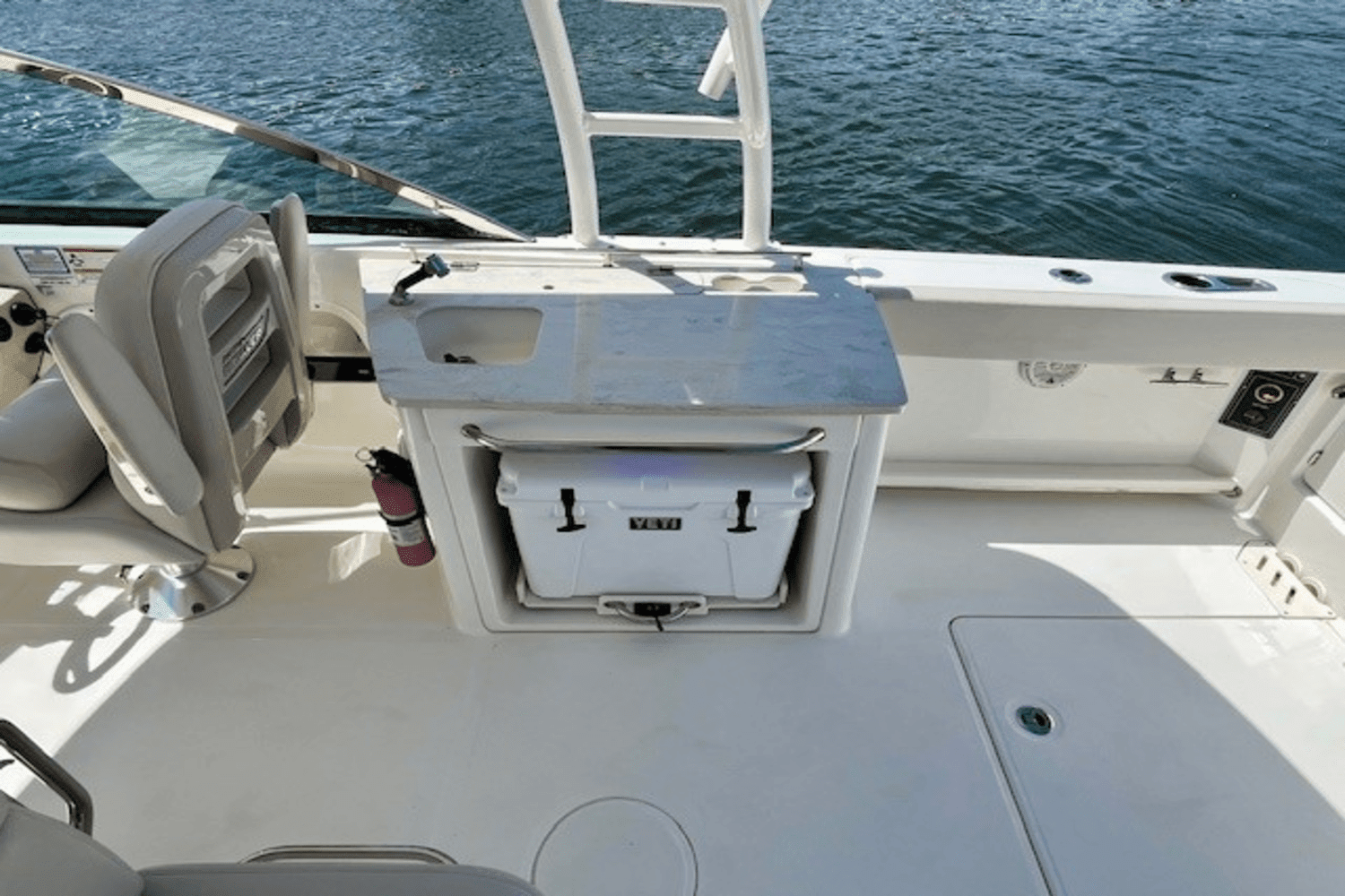2018 Boston Whaler 270 VANTAGE Image Thumbnail #21