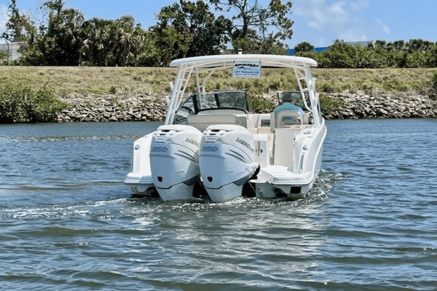 2018 Boston Whaler 270 VANTAGE Image Thumbnail #8