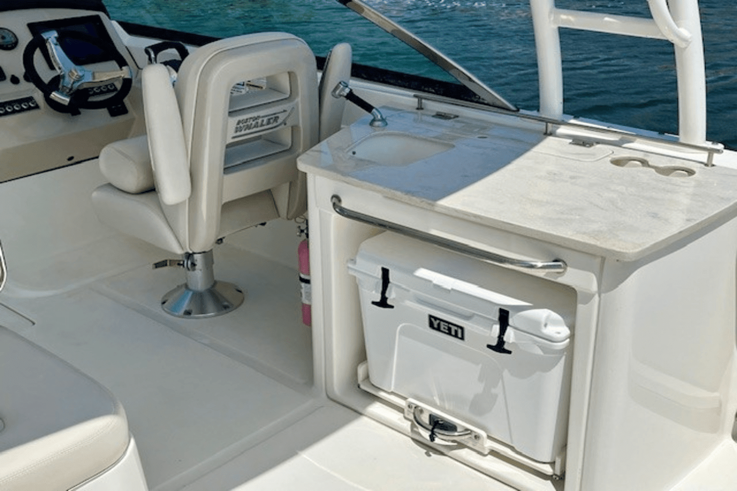 2018 Boston Whaler 270 VANTAGE Image Thumbnail #20