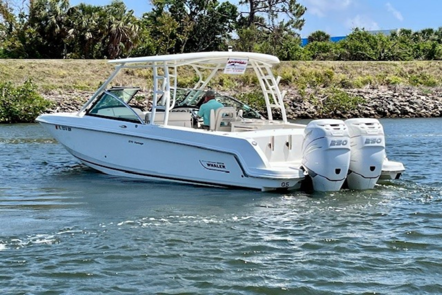 2018 Boston Whaler 270 VANTAGE Image Thumbnail #7