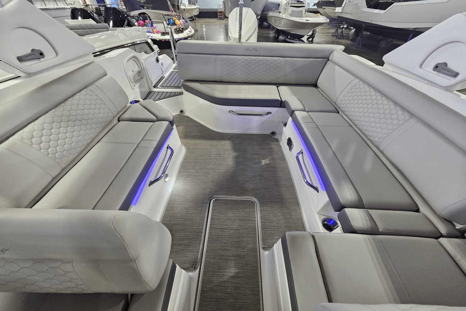 2021 Sea Ray 270 SD-OB Image Thumbnail #10
