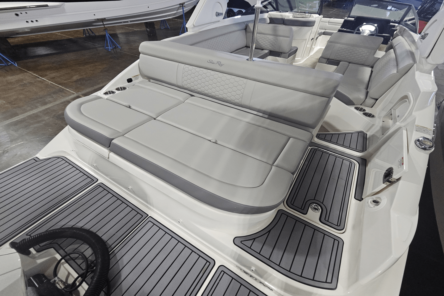 2021 Sea Ray 270 SD-OB Image Thumbnail #5