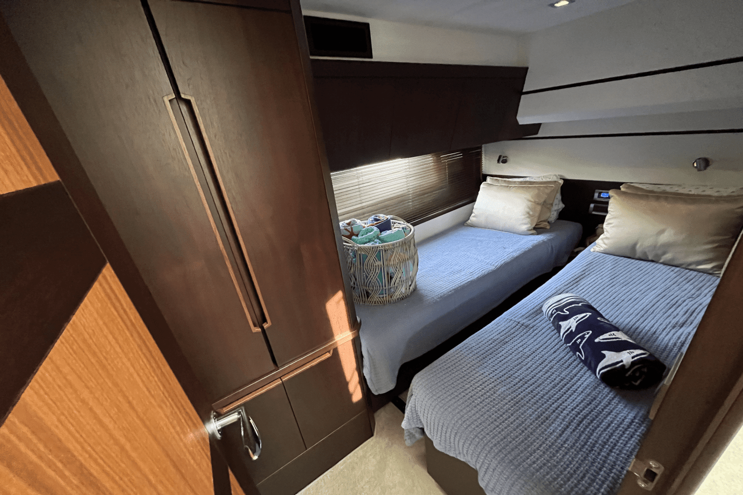 2020 Galeon
                                                             550 FLY Image Thumbnail #70