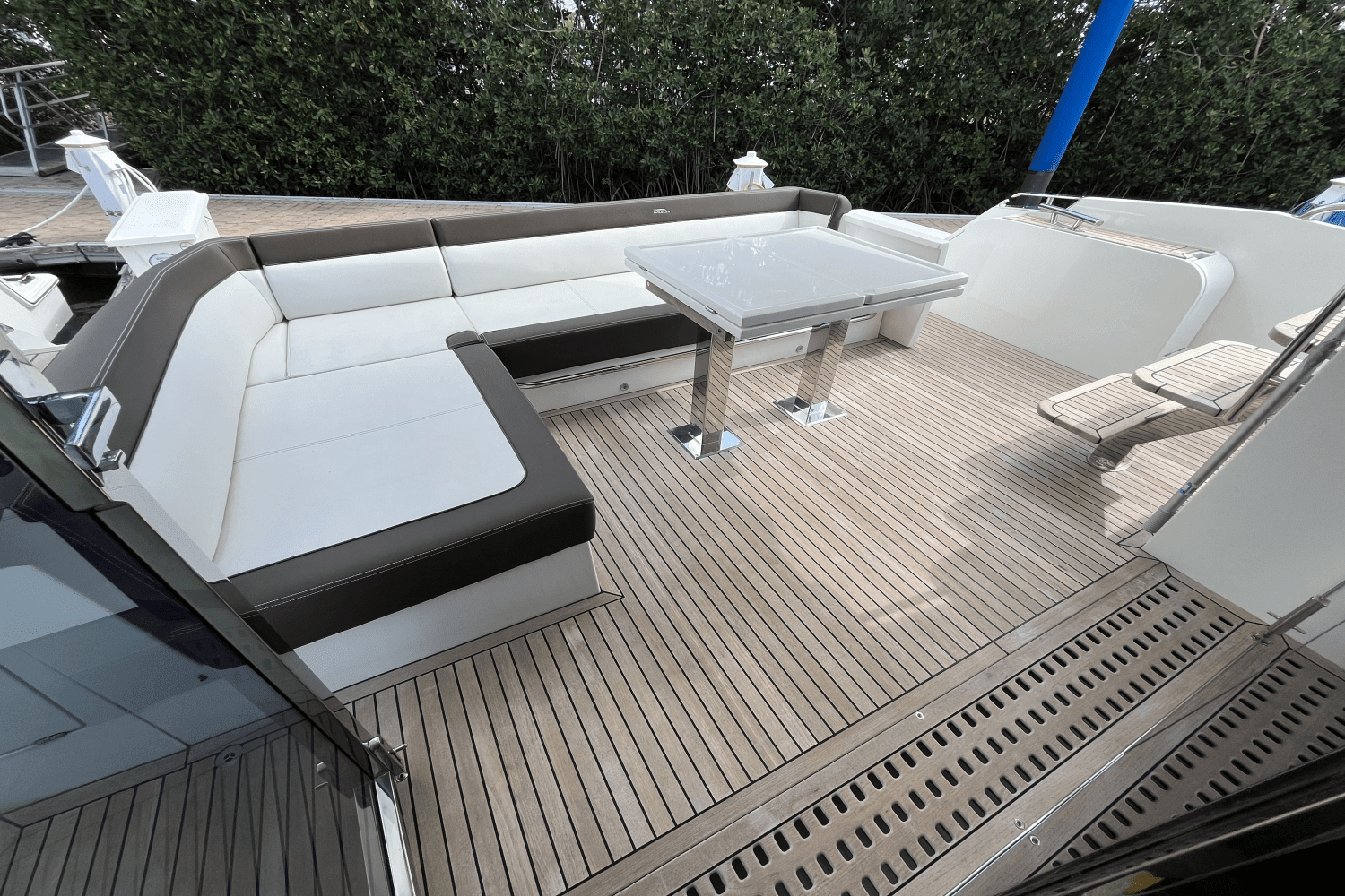 2020 Galeon
                                                             550 FLY Image Thumbnail #17