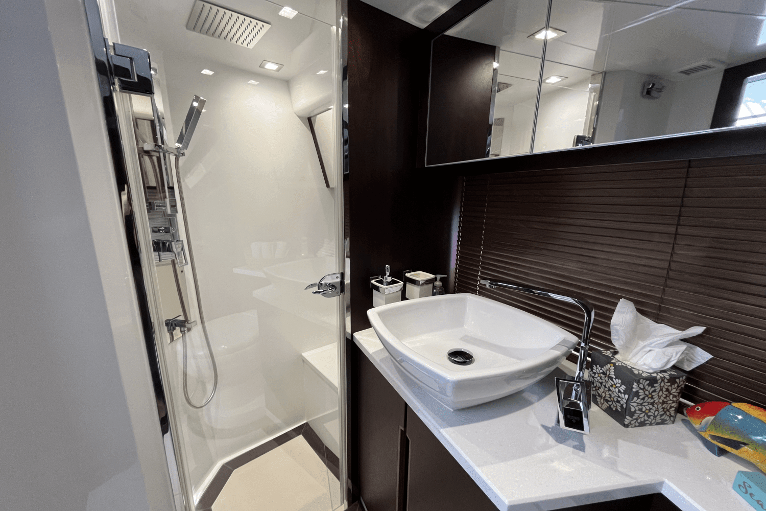 2020 Galeon
                                                             550 FLY Image Thumbnail #67