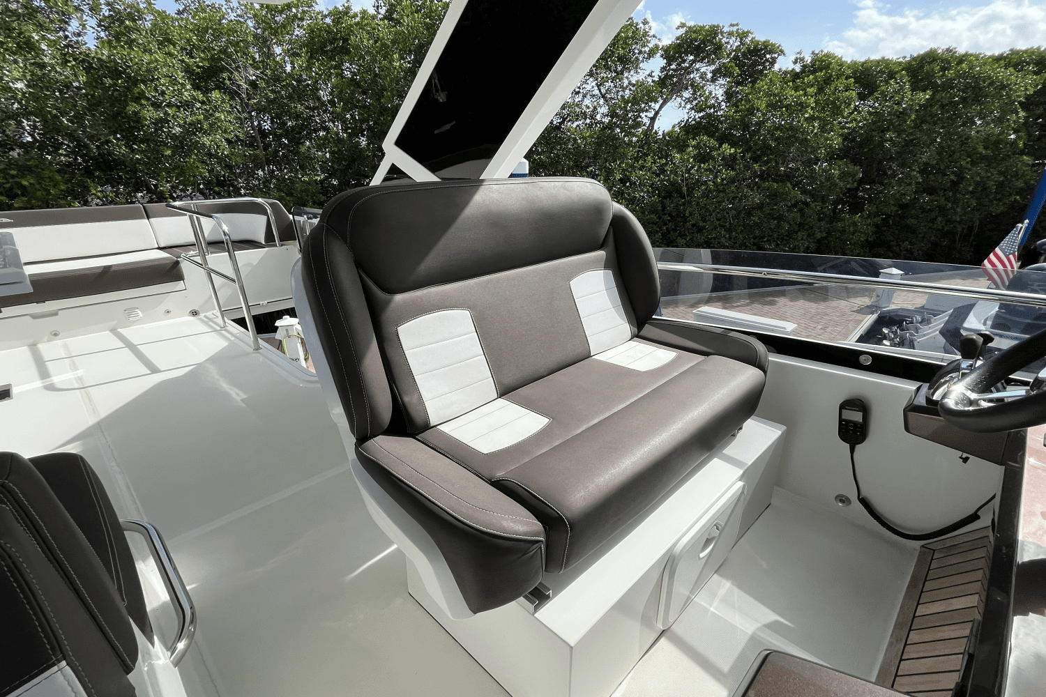 2020 Galeon
                                                             550 FLY Image Thumbnail #14