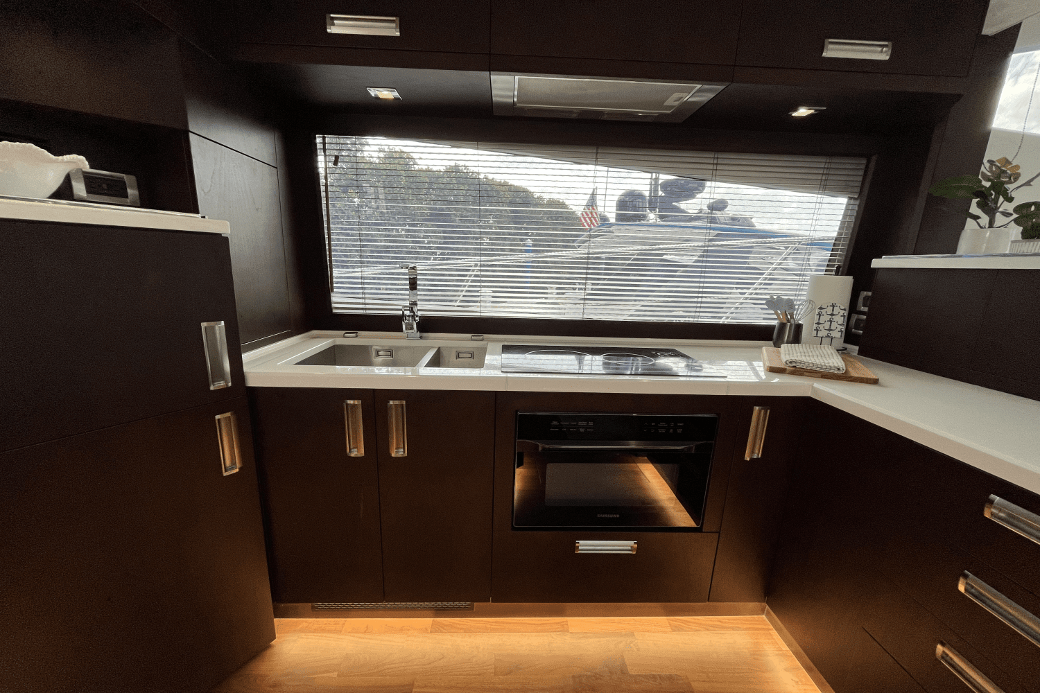 2020 Galeon
                                                             550 FLY Image Thumbnail #22