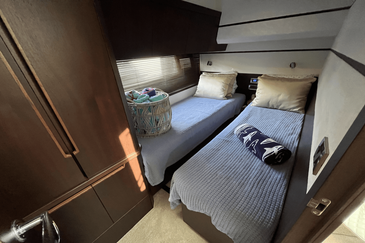 2020 Galeon
                                                             550 FLY Image Thumbnail #71