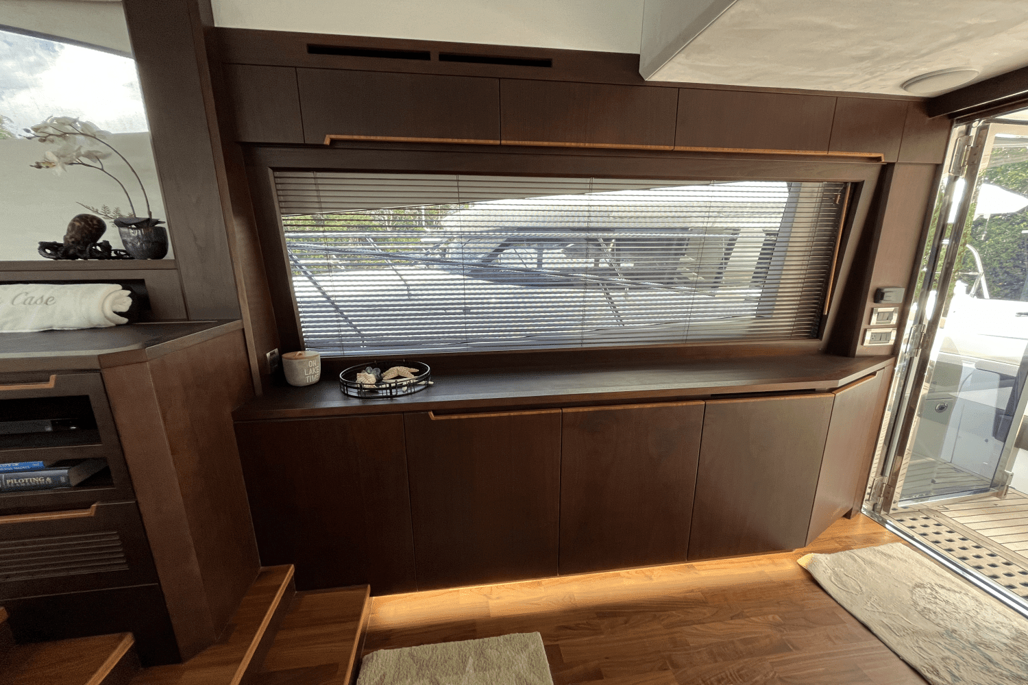 2020 Galeon
                                                             550 FLY Image Thumbnail #26