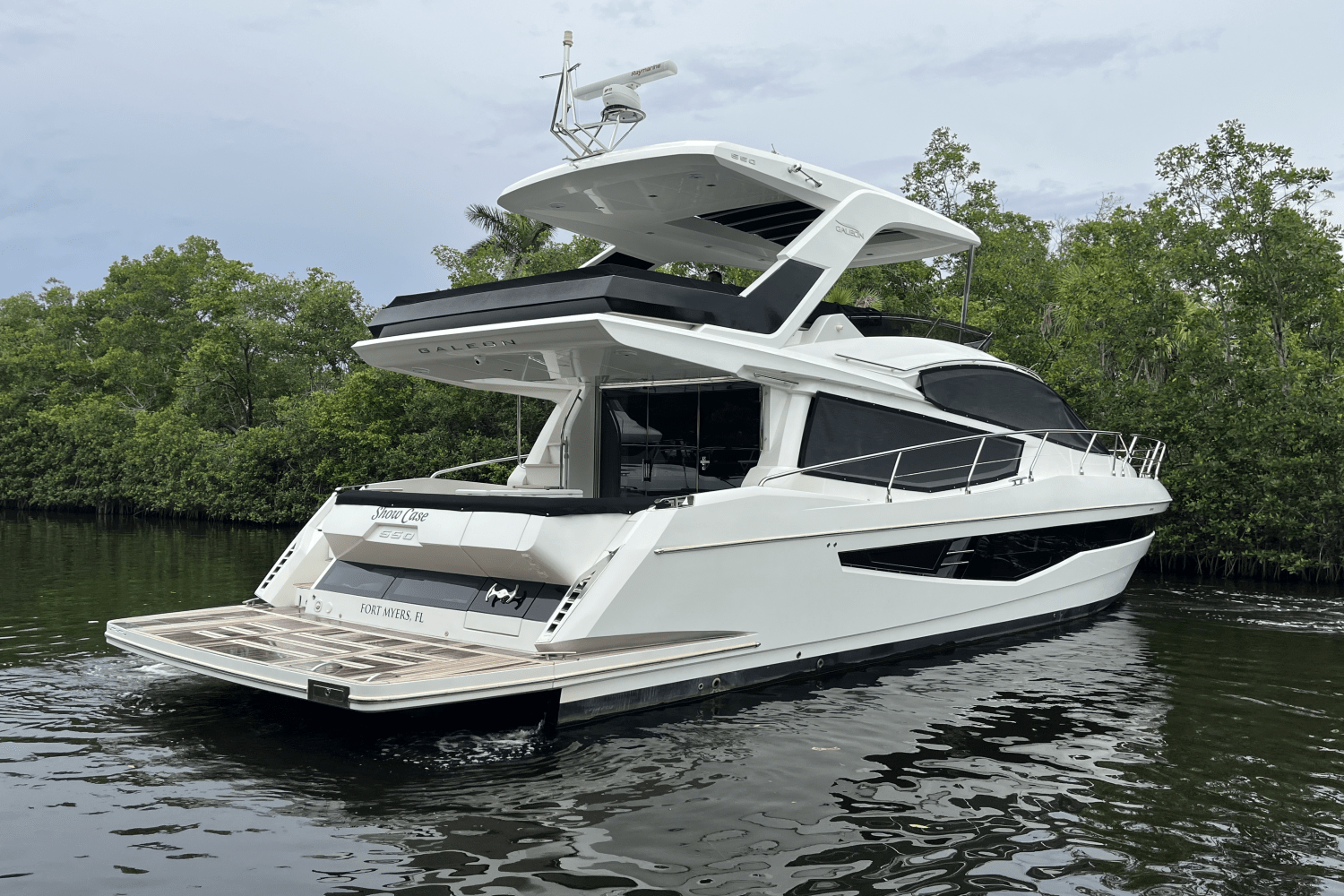 2020 Galeon
                                                             550 FLY Image Thumbnail #4