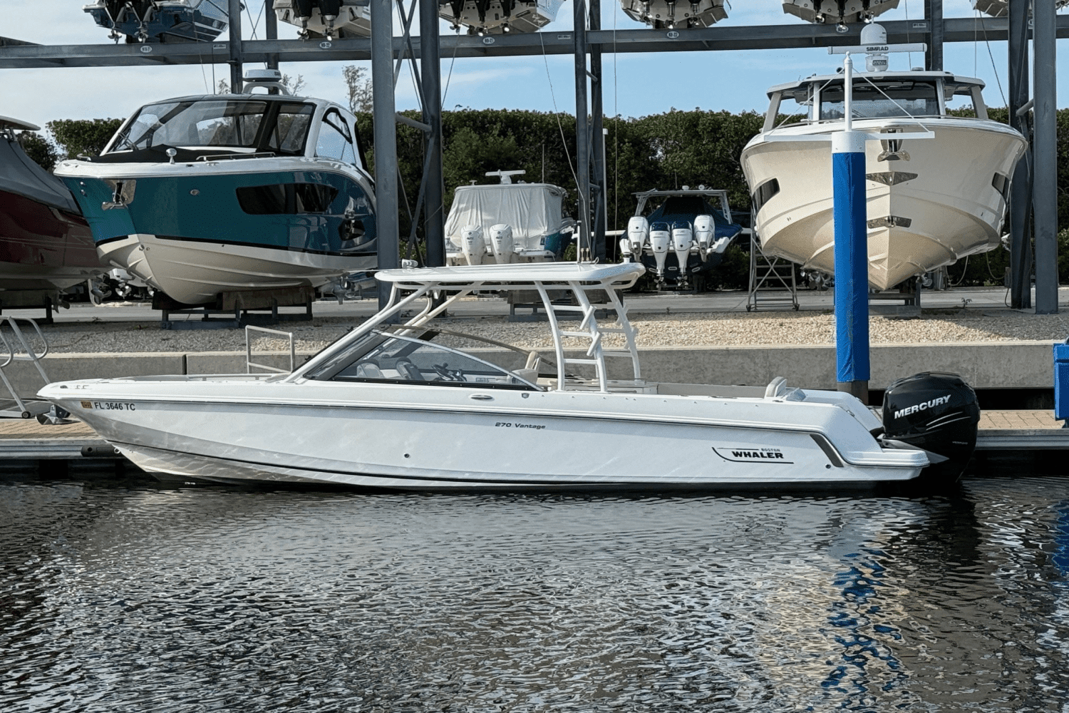 2018 Boston Whaler 270 VANTAGE Image Thumbnail #12