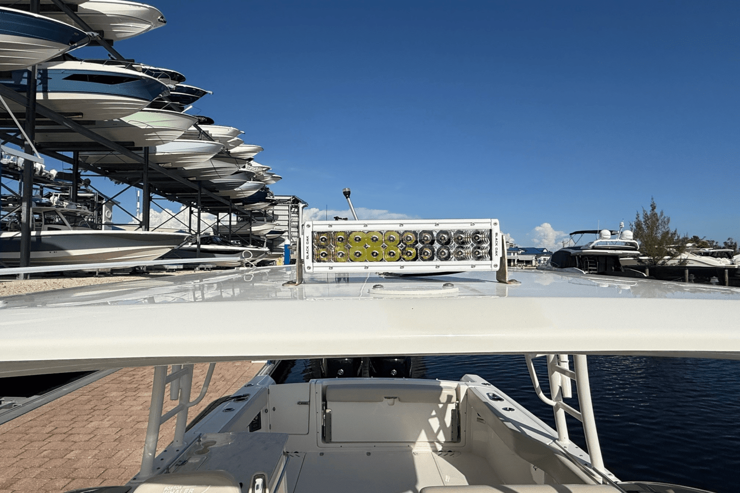 2018 Boston Whaler 270 VANTAGE Image Thumbnail #18