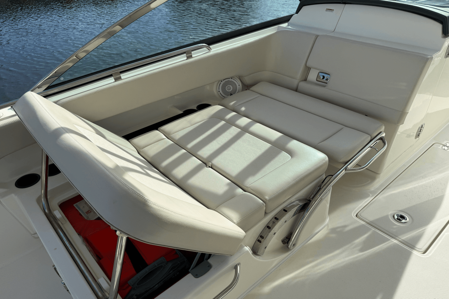 2018 Boston Whaler 270 VANTAGE Image Thumbnail #15