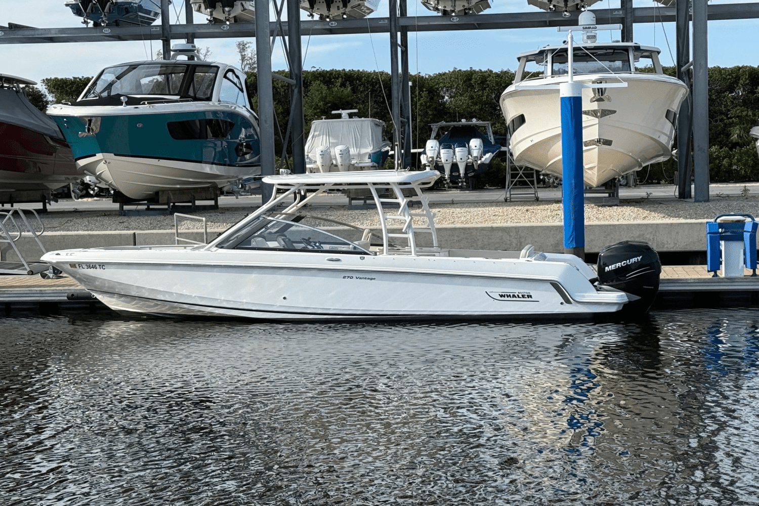 2018 Boston Whaler 270 VANTAGE Image Thumbnail #4