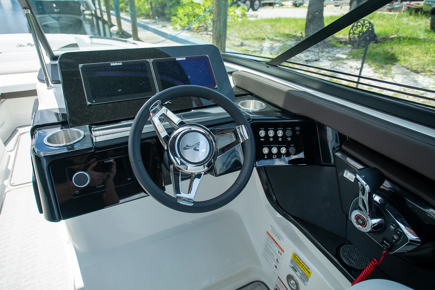 2026 Sea Ray SLX 260 Outboard Image Thumbnail #11
