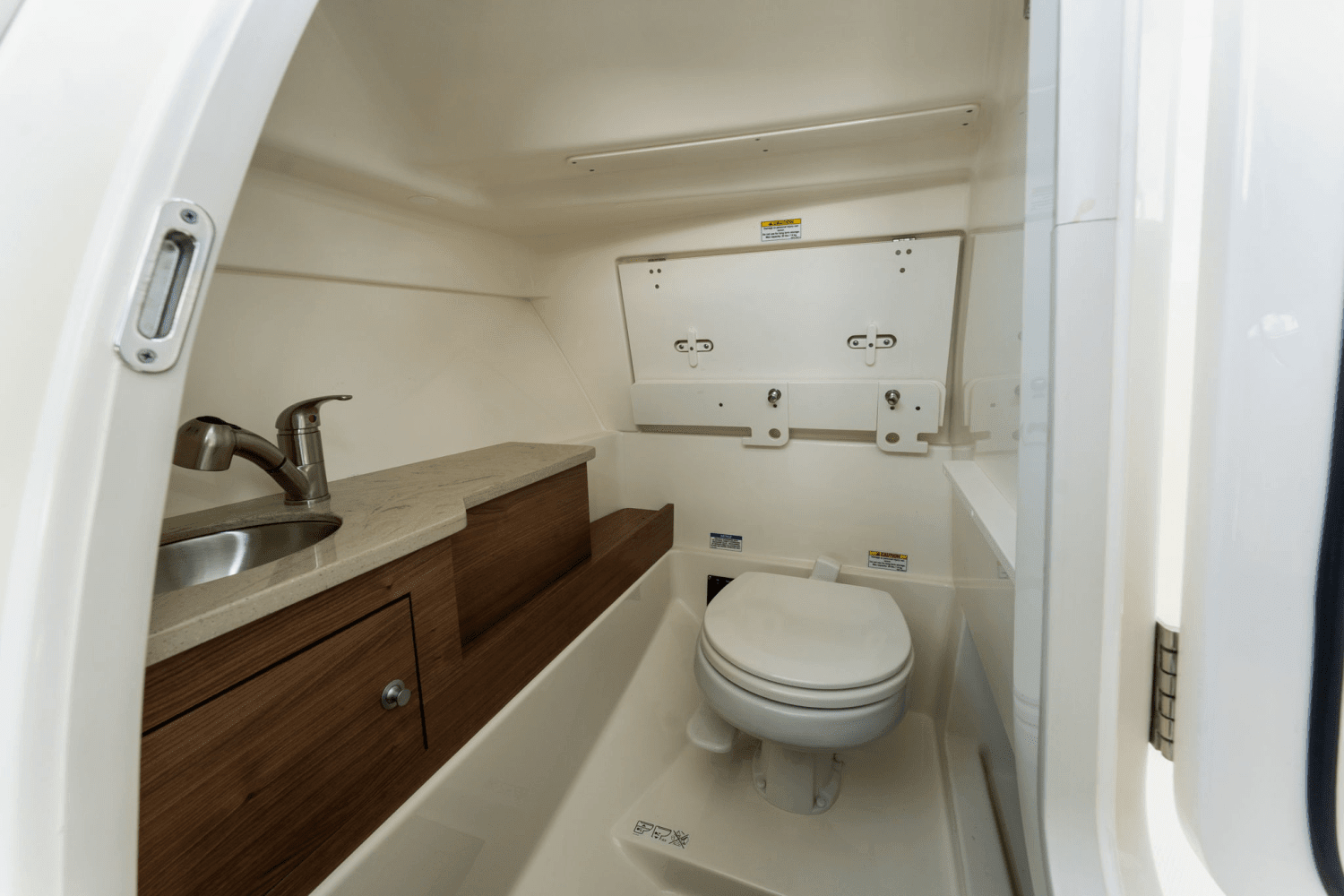 2023 Boston Whaler 280 VANTAGE Image Thumbnail #32