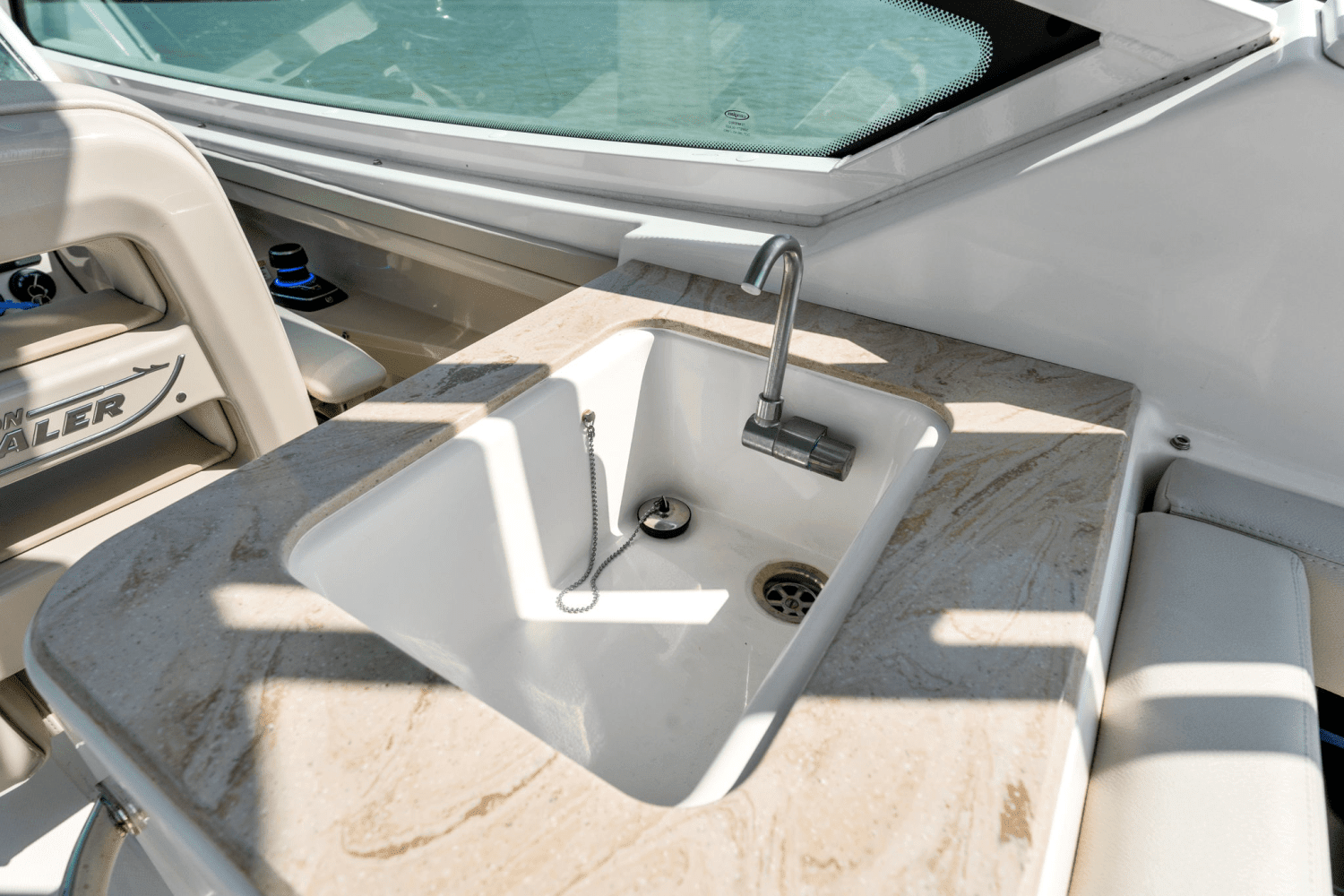 2023 Boston Whaler 280 VANTAGE Image Thumbnail #26