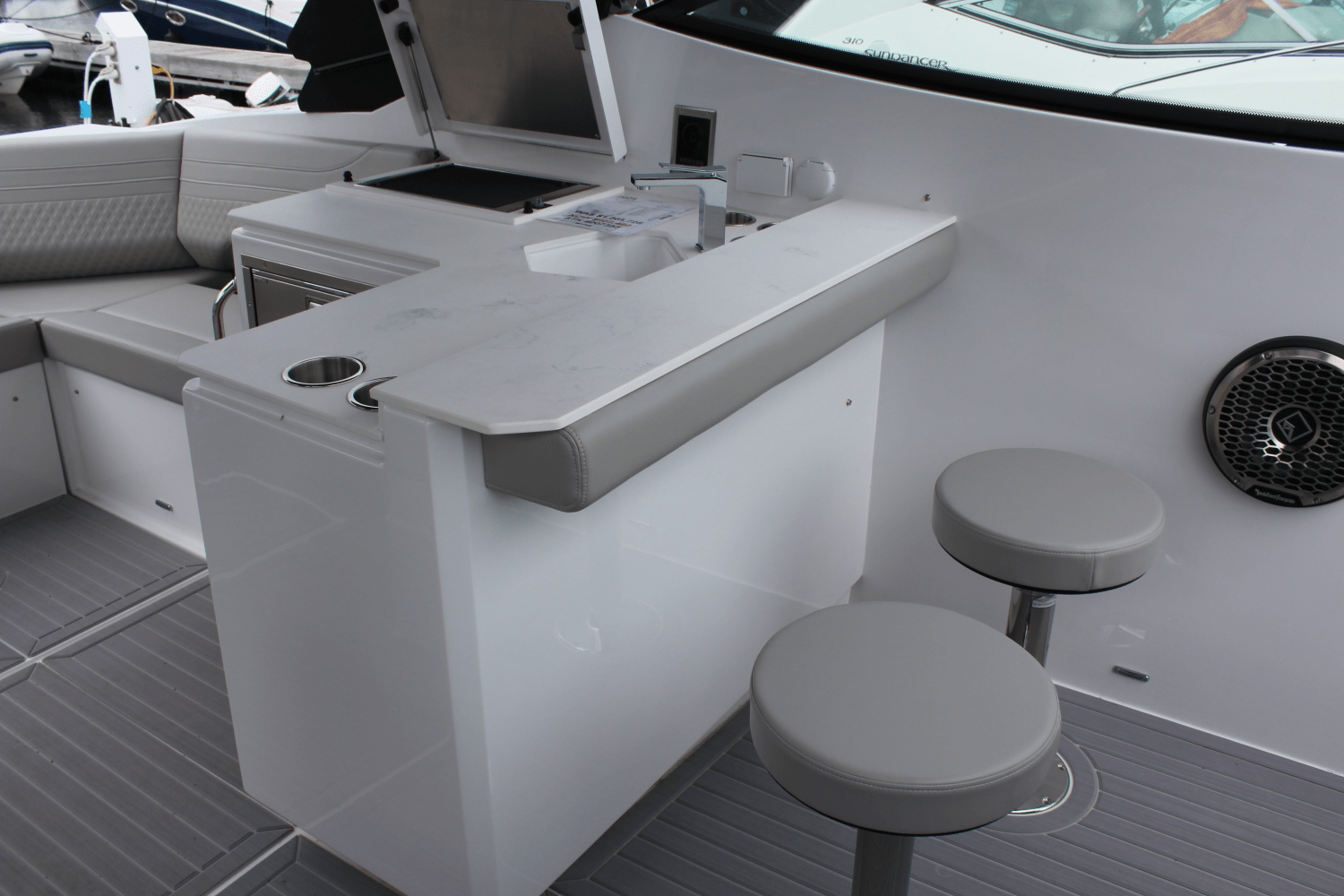 2025 Cruisers Yachts 38 GLS Outboard Image Thumbnail #12