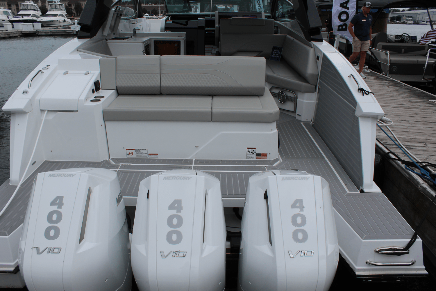 2025 Cruisers Yachts 38 GLS Outboard Image Thumbnail #3