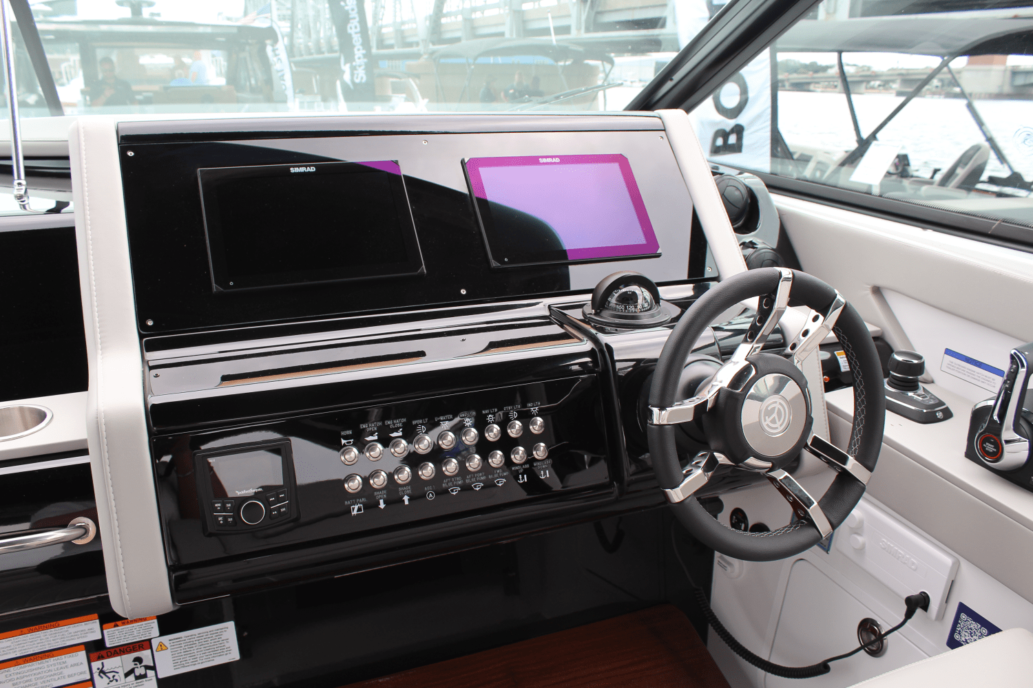 2025 Cruisers Yachts 38 GLS Outboard Image Thumbnail #10