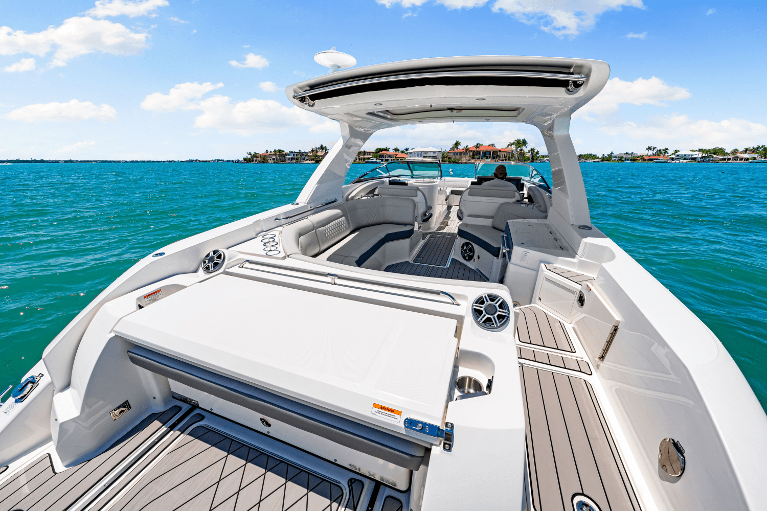 2026 Sea Ray SLX 350 Outboard Image Thumbnail #31